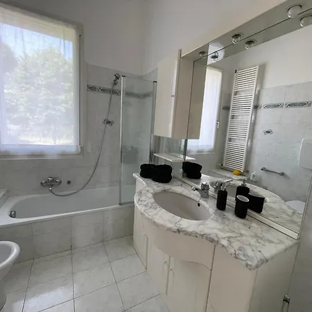 Casa Tullo Feriehus San Costanzo